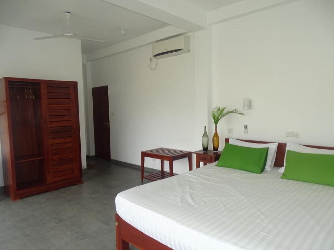 Jasmine Garden Beach Guest House 히카두와 외부 사진